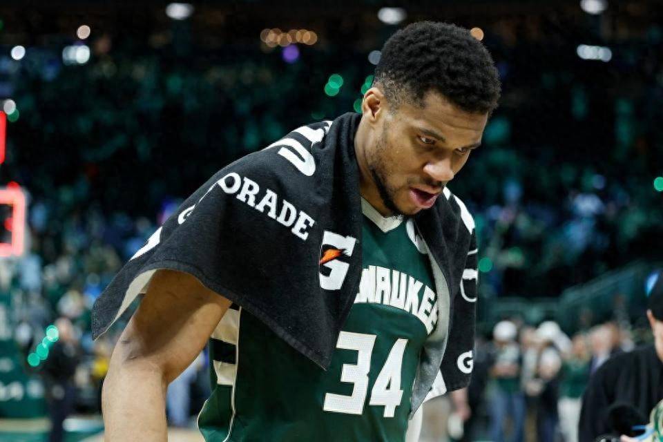 引人注目的, 去向的担忧, 总决赛