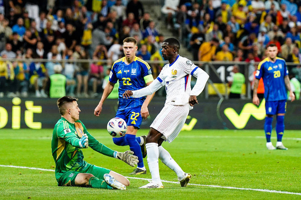 巴萨前主帅, 碰瓷登贝莱