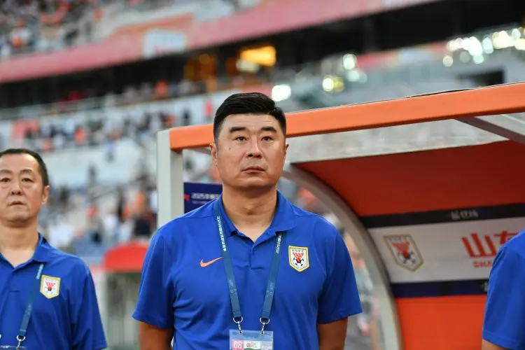 的第五名, 球队也是逐